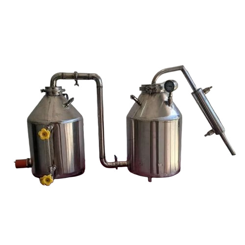 Essential Oil Distillation Unit - Stainless Steel 5 TPD Capacity 3KW Power Consumption 220V Single Phase Silver Finish | Automatic Operation 50Hz Frequency
