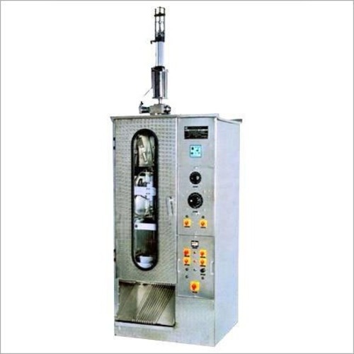 Edible Oil Packing Machines 