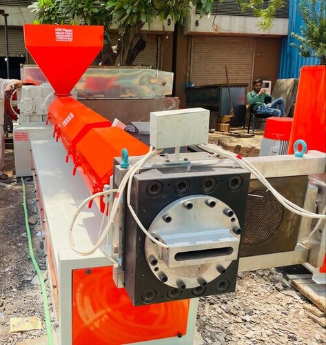 Lump Extruder Machine