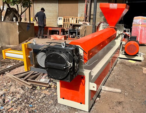 Plastic Recycling Machine
