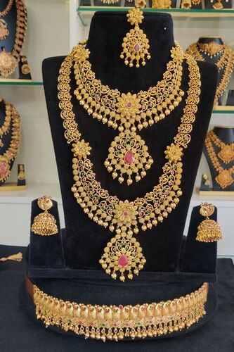 Artificial Jewellery - Standard Size, Golden Color | Stylist Women Box Packaging