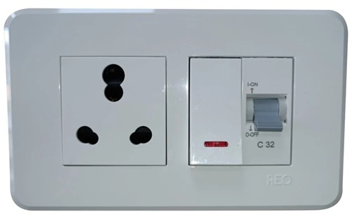 Electronic Socket
