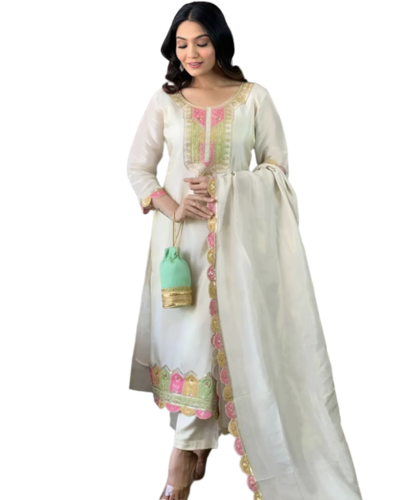 Women Fashionable Kurta Set