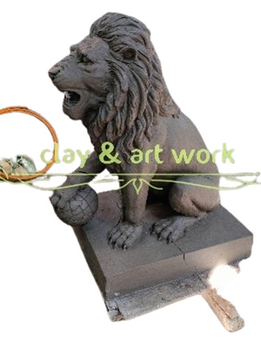 Lion Statues - Color: Customize