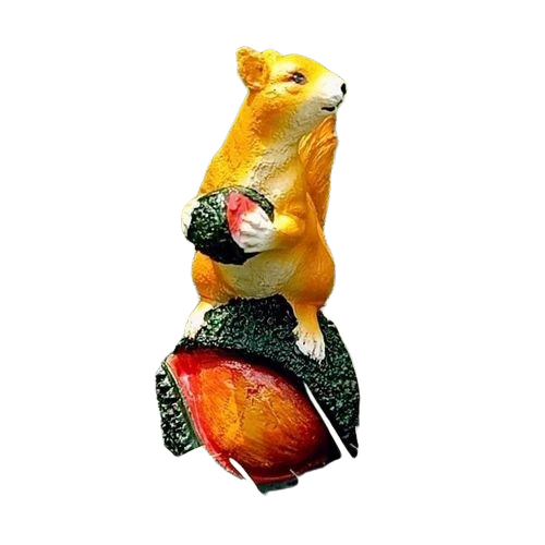 Resin Squirrel Garden Decor Statue