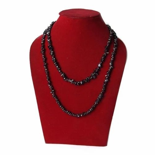 Garnet Necklace - Color: Black
