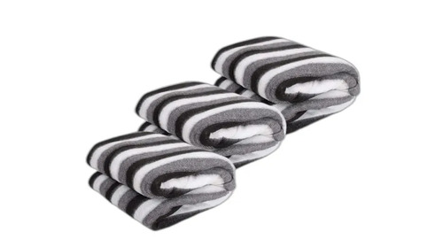 Single Polar Fleece Blanket - Color: Multicolor