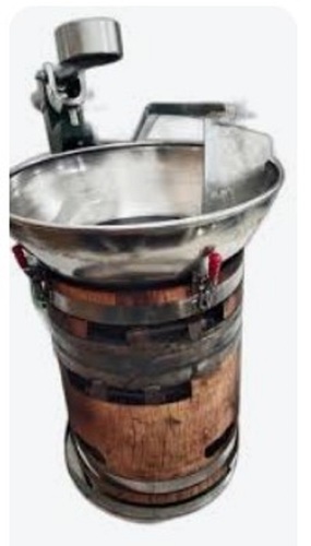 Wooden Cold Press Oil Machine - Wood and Metal, 220-440 Volt, Automatic Grade | User Friendly, 1 Year Warranty