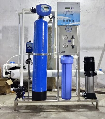 Long Lasting 250 Lph Industrial Reverse Osmosis Plant - Steel, Electric Drive, Fully Automatic | Durable, 99% Purity