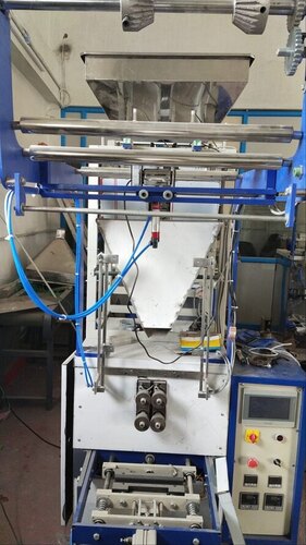 Snacks Pouch Packaging Machine