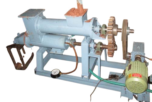 Heavy-Duty Ceramic Vacuum Pugmill - Dimension (L*W*H): 6X4X1 Foot (Ft)