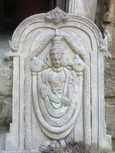 तिरुपति बालाजी भगवान की मूर्ति