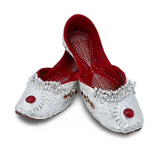Ethnic Ladies Sandal Jutti - Leather, All Size, Silver | Floral Patterns, Stylist, Comfortable Women