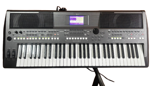 Yamaha Psr-S670 61-Key Arranger Workstation W/ Bag