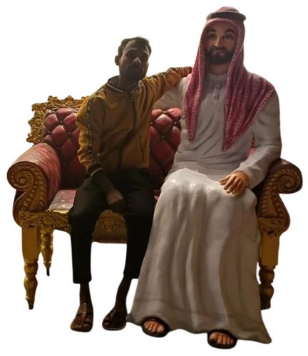 Selfie Point Statue