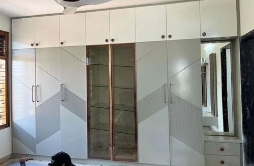 Rubber Wooden Wardrobe