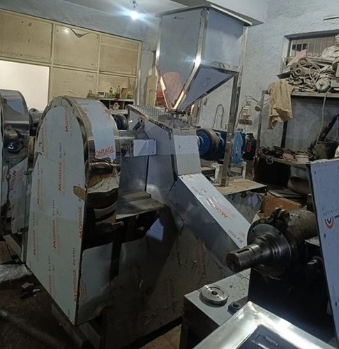 Kurkure Making Extruder Machine