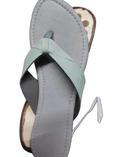 Light Brown Flat Daily Wear Ladies Slippers - Design: Latest