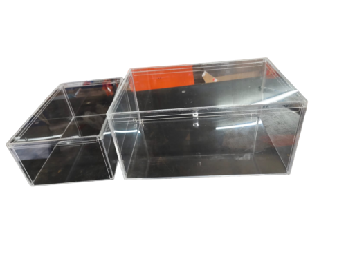 Square Acrylic Box - Color: Transparent