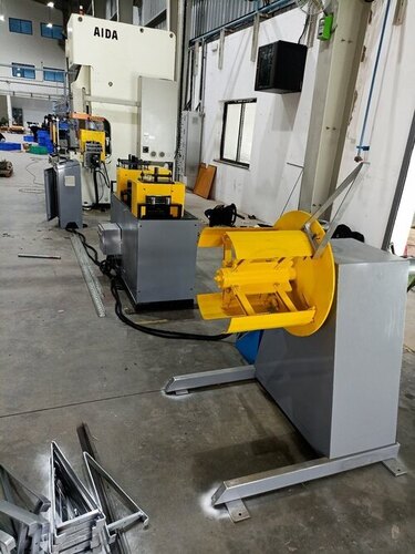 Manual Decoiler Machine