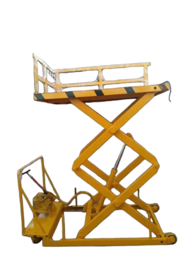 Yellow Hydraulic Lifting Table
