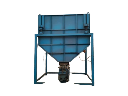 Feeding Hopper With Conveyor