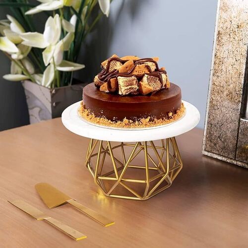 Metalic Cake Stand By Dales Eden