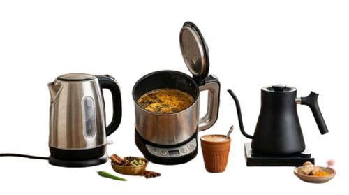 Electric Kettle - Material: Plastic