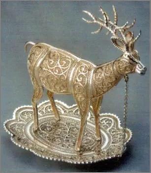 Various Colors Are Available Designer Silver Deer Statue