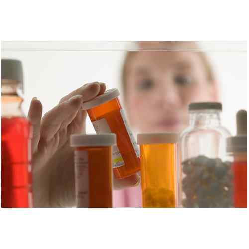 एंटीबायोटिक्स और एंटी-बैक्टीरियल्स