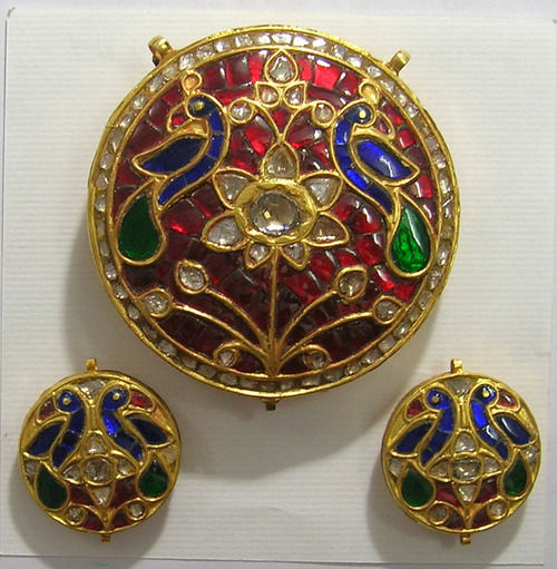 Traditional Kundan Pendants Set