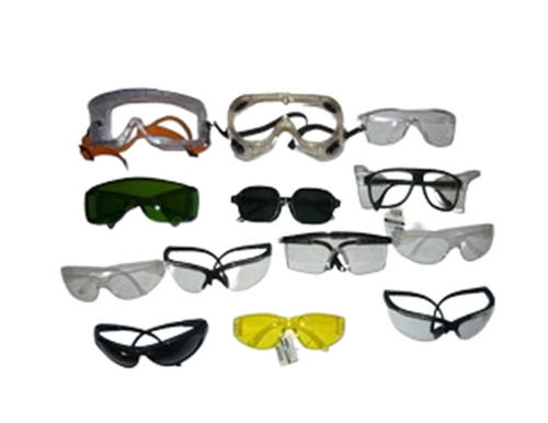 Comfortable Fit Creak and Scratch Resistant Plastic Light Weighted Protective Eyewear