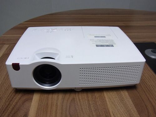 3000 Lumens 3LCD Projector