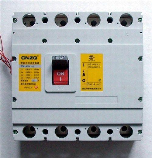 Moulded Case Circuit Breaker