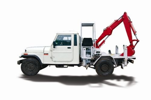 White Jeep Mounted De-Silting Machine