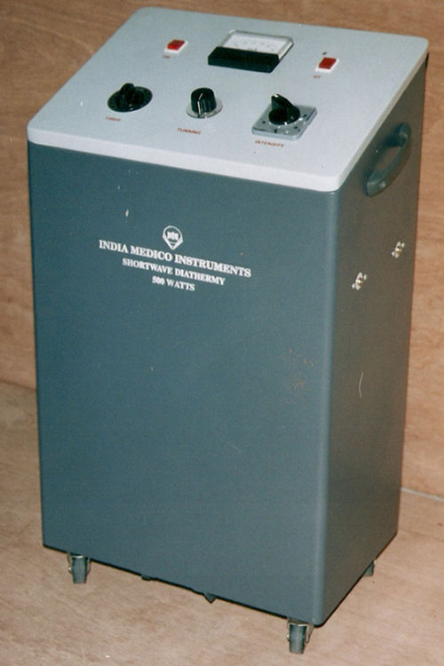 Therapy Equipment Shortwave Medical Diathermy-500W.(With Pad Electrodes & Cooling Fan):