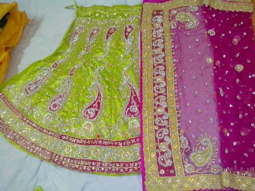 Fish Cut #Red #Lehenga | Indian bridal dress, Designer party dresses,  Latest fashion dresses