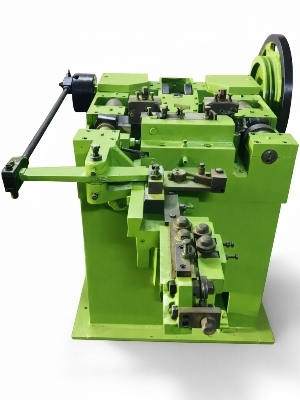 Wire Nail Making Machine - Steel Wire, 1/2 - 3 Inch Nail Length, Green Color | 450 Nails/min, 3.0 HP Power Requirement