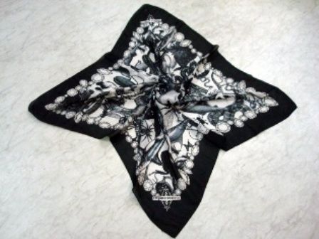 Fashionable Silk Printed Scarf