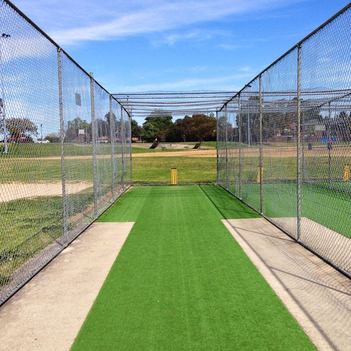 Outdoor Cricket Net - Color: Green