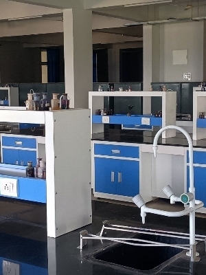 modular lab furniture