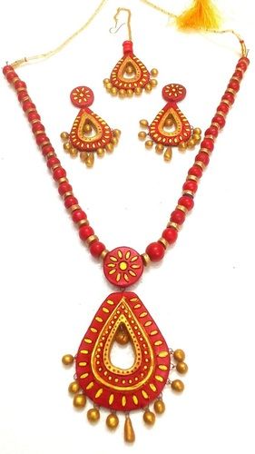 Handcrafted Terracotta Necklace with Tikka Set
