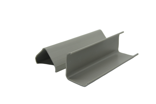 ग्रे पोल्ट्री वॉटर चैनल वी पट्टी