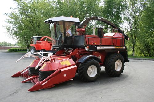 Red Forage Harvester Palesse Fs 60 235 Hp