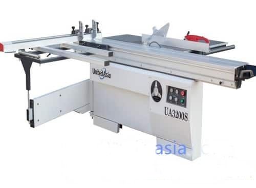 Precision Sliding Table Panel Saw