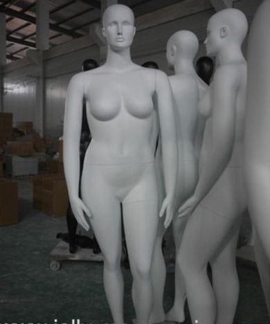 White Matte Color Jolly Mannequin Age Group: Adults