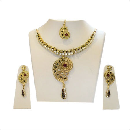 Fancy Kundan Necklace Sets