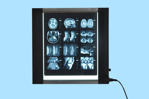 X-ray illuminator (X-ray view box)