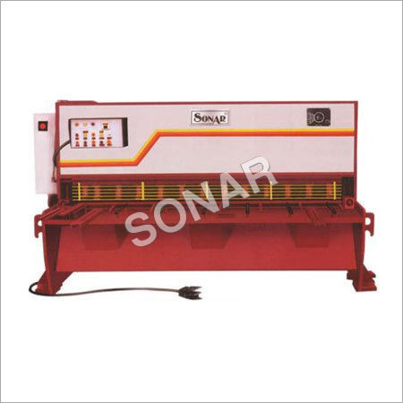 HYDRAULIC GUILLOTINE SHEARING MACHINE