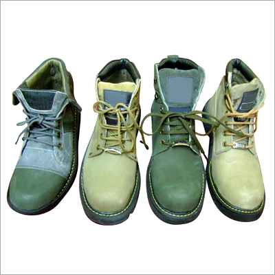 लंबे बूट्स